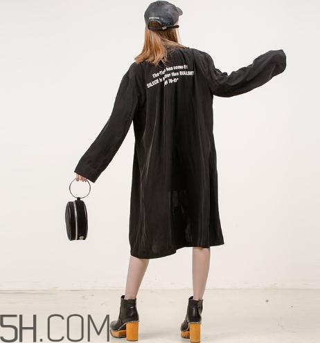 moussy的衣服怎么樣？moussy的外套很大嗎？