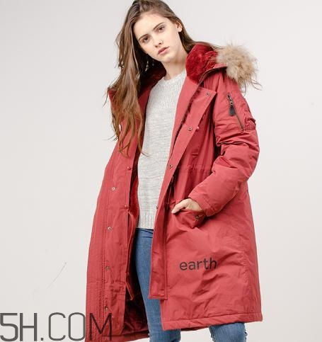 moussy的衣服怎么樣？moussy的外套很大嗎？