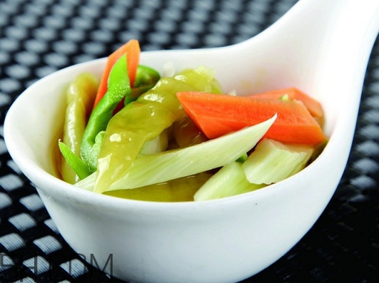 四川泡菜幾天能吃？四川泡菜每次加菜時(shí)加糖還是糖水