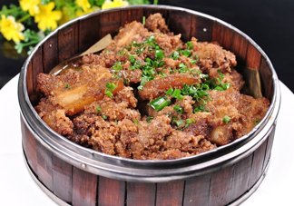粉蒸肉五花肉怎么腌制？做粉蒸肉的肉要去皮嗎