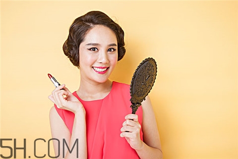烤瓷牙為什么會出臭味？烤瓷牙為什么那么貴？