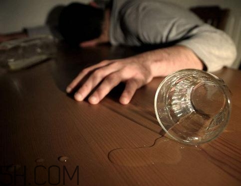 酒精肝可以性生活嗎？酒精肝影響性功能嗎？