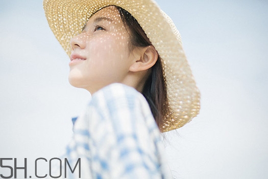 洗發(fā)水過敏的癥狀是什么？頭發(fā)毛躁怎么變得柔順光滑？
