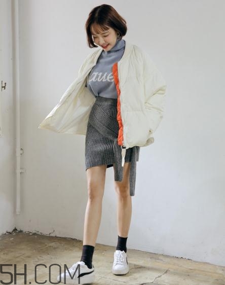 白色羽絨服配什么鞋子？白色羽絨服搭配鞋子圖片