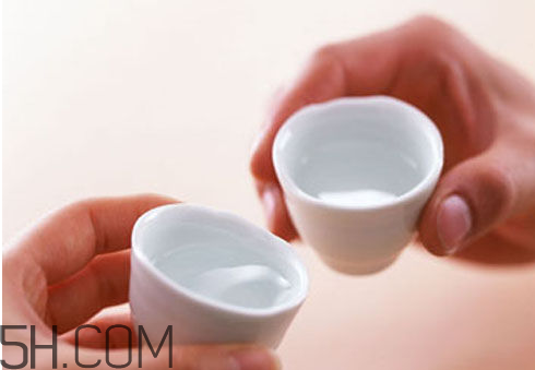 洗發(fā)水怎么區(qū)分酸堿性？防掉發(fā)的最好方法