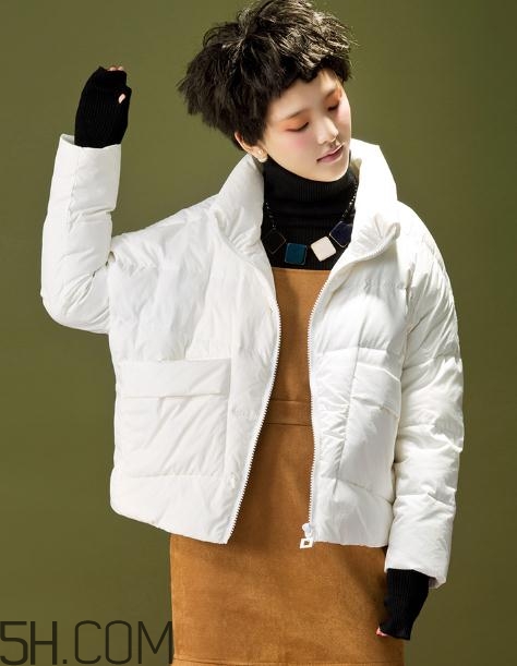 白色羽絨服發(fā)黃怎么洗白？白色羽絨服染色怎么能去掉？