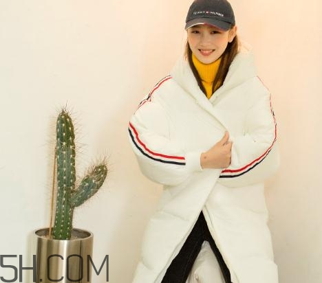 白色羽絨服怎么保存不發(fā)黃？白色羽絨服怎么打理？