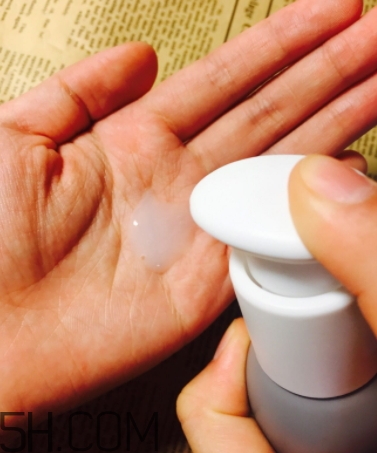 二爺新漢方氨基酸洗面奶怎么用？二爺洗面奶使用心得