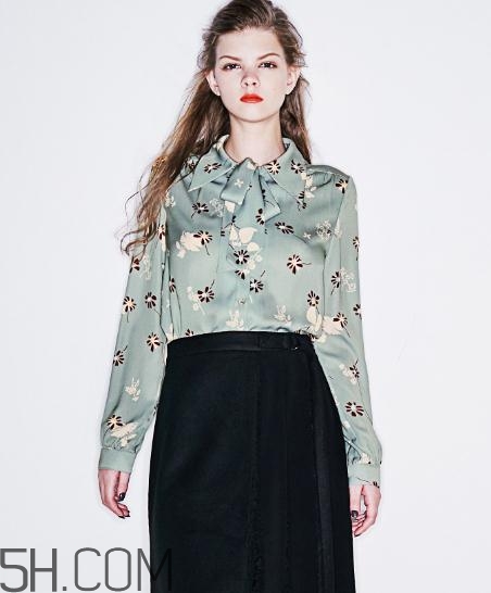 曼婭奴屬于幾線(xiàn)牌子？曼婭奴的衣服什么檔次？
