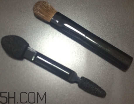 眼影可以帶上飛機(jī)嗎？眼影可以托運(yùn)嗎？