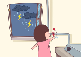 觸電是電流還是電壓？為何冬季手摸金屬會有觸電的感覺