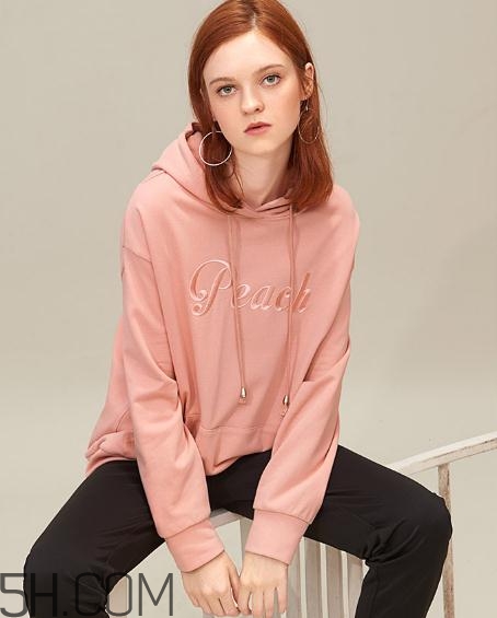 闊色衣服質(zhì)量好嗎？闊色有實(shí)體店嗎？