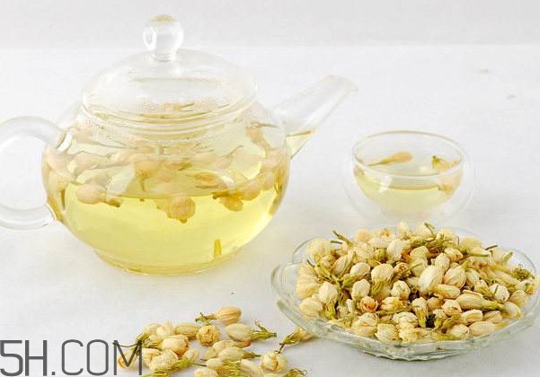 茉莉花茶是帶花的好還是不帶花的好？哪里的茉莉花茶最好