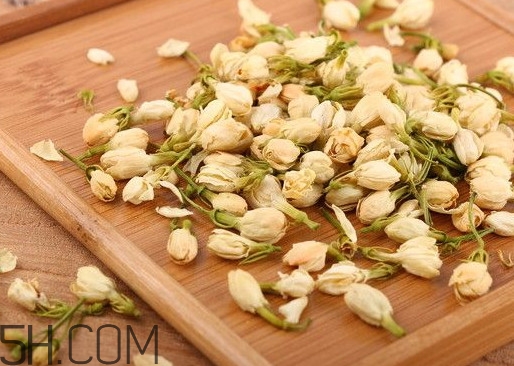 如何選購(gòu)茉莉花茶？茉莉花茶與綠茶的區(qū)別