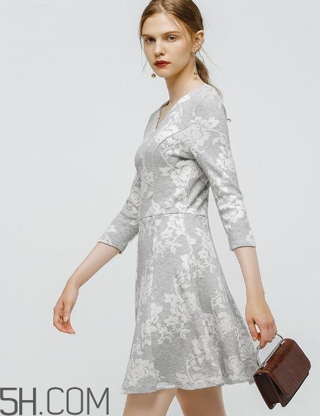 max co衣服貴嗎？max co衣服什么價(jià)位？