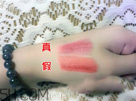 紀(jì)梵希大理石紋唇膏真假怎么辨別_對(duì)比圖 紀(jì)梵希大理石紋唇膏真假怎么辨別_對(duì)比圖