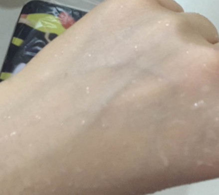 卡姿蘭氣墊cc和瑪麗黛佳哪個好？對比