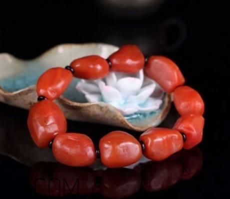南紅瑪瑙會越戴越紅嗎？南紅瑪瑙會越戴越亮嗎？