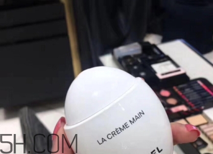 香奈兒la creme main護手霜怎么用？香奈兒鵝卵石護手霜評測
