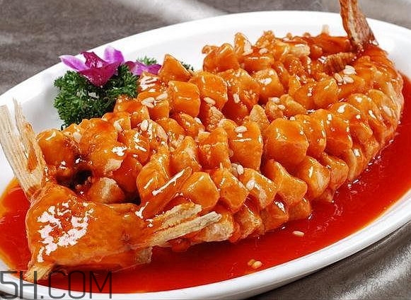 松鼠魚為什么叫松鼠魚？松鼠魚是什么魚做的