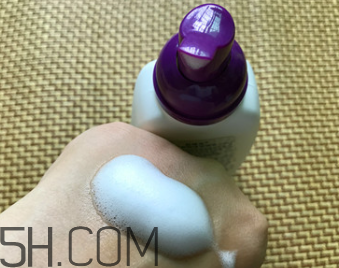 絲塔芙泡沫潔面乳怎么用？泡沫潔面乳用法