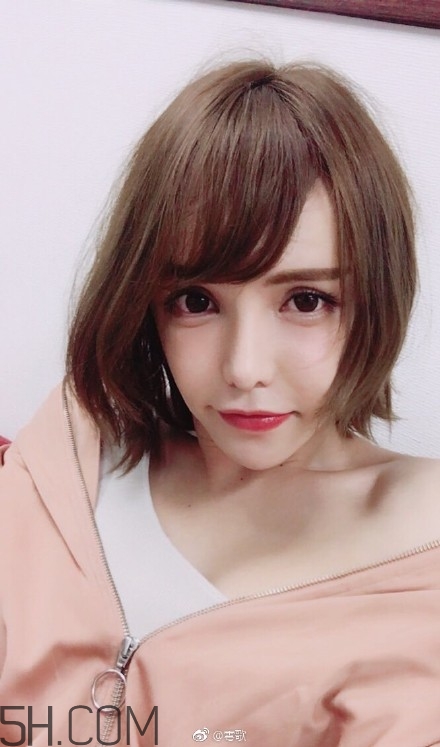 女人說(shuō)嘖嘖是什么意思？女生發(fā)消息嘖嘖代表什么