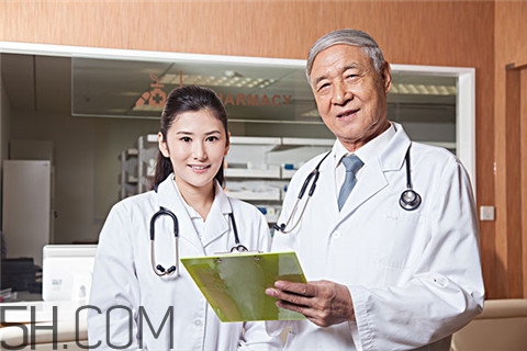 水痘多久不會傳染？水痘多久可以洗澡？