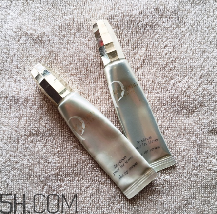 cpb唇部精華和lamer潤唇膏搭配好用嗎？cpb唇部精華怎么樣？