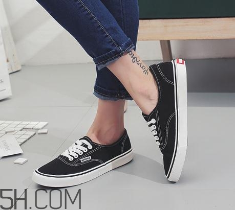黑色帆布鞋掉色怎么辦？帆布鞋怎么清洗不掉色？