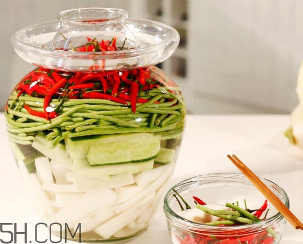 泡菜水太酸了怎么辦？泡菜水發(fā)粘液怎么處理