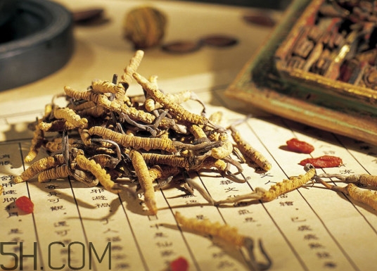 中藥可以和西藥一起吃嗎？中藥不能用什么鍋熬