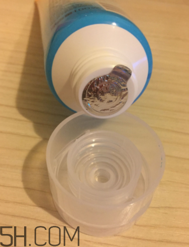 露得清綿密洗面奶怎么樣？露得清綿密洗面奶好用嗎？