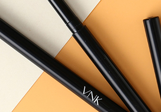 vnk眼線膠筆怎么用？vnk眼線筆使用方法