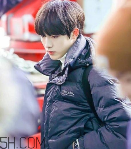 中戲羽絨服多少錢？中戲羽絨服怎么買？