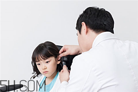 牙周炎吃頭孢有用嗎？牙周炎吃維生素c有用嗎？