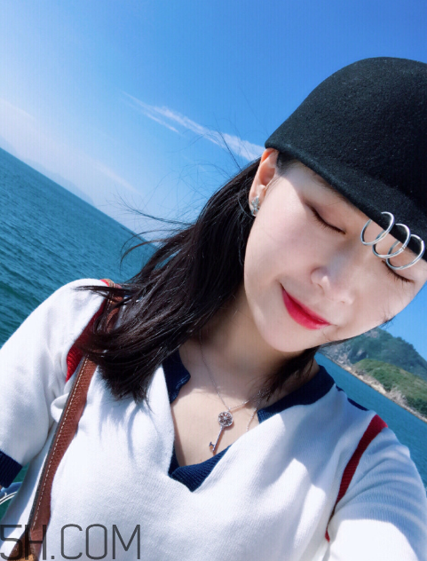 雅詩蘭黛口紅350好看嗎？雅詩蘭黛370口紅好看嗎？