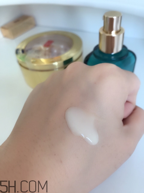 雅詩蘭黛小綠瓶好用嗎？雅詩蘭黛小綠瓶多少錢？