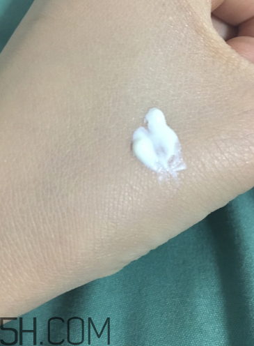 薇諾娜防曬霜需要卸妝嗎？薇諾娜防曬霜使用方法