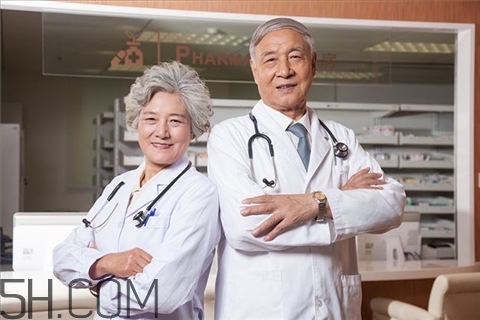 牙周炎需要洗牙嗎？牙周炎需要拔牙嗎？