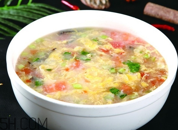 疙瘩湯是用什么面粉做的？疙瘩湯加入面粉的水是熱水還是冷水