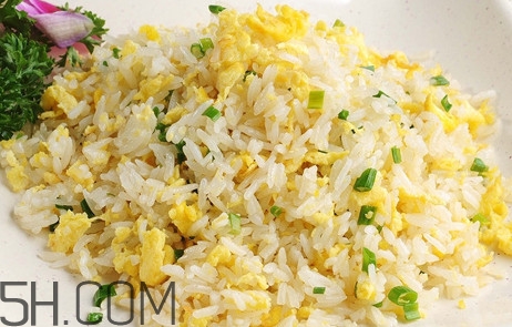 蛋炒飯先炒蛋還是先炒飯？家常蛋炒飯怎么做好吃