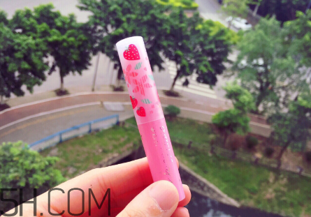 mistine變色草莓唇膏好用嗎？mistine變色草莓唇膏多少錢？