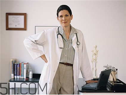 骨折能喝酒嗎？骨折能抽煙嗎？