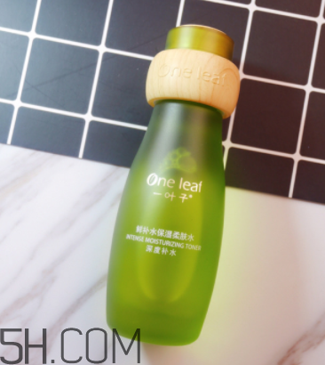 一葉子鮮補水柔膚水怎么樣？一葉子鮮補水柔膚水好用嗎？