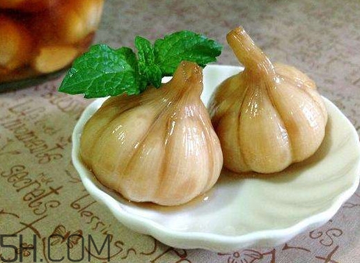 腌糖蒜用什么醋好？腌糖蒜必須用新蒜嗎