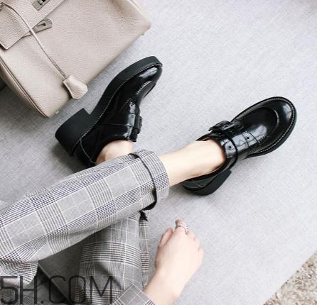 羊皮鞋子容易壞嗎？羊皮皮鞋磨損怎么辦？