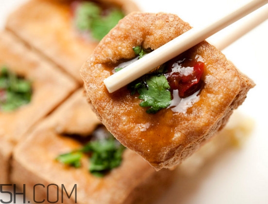 臭豆腐是發(fā)物嗎？吃臭豆腐有什么危害