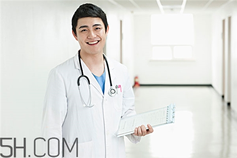 骨折做牽引疼嗎？骨折做牽引怎么回事？