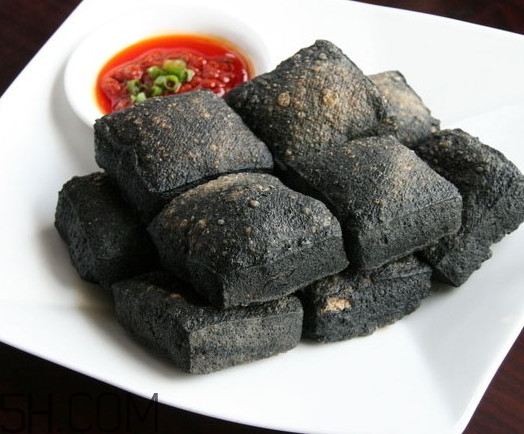 炸臭豆腐的汁怎么調？正宗臭豆腐制作方法