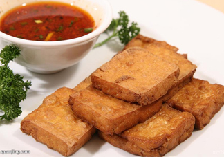 臭豆腐是誰(shuí)發(fā)明的？臭豆腐是哪里的特產(chǎn)